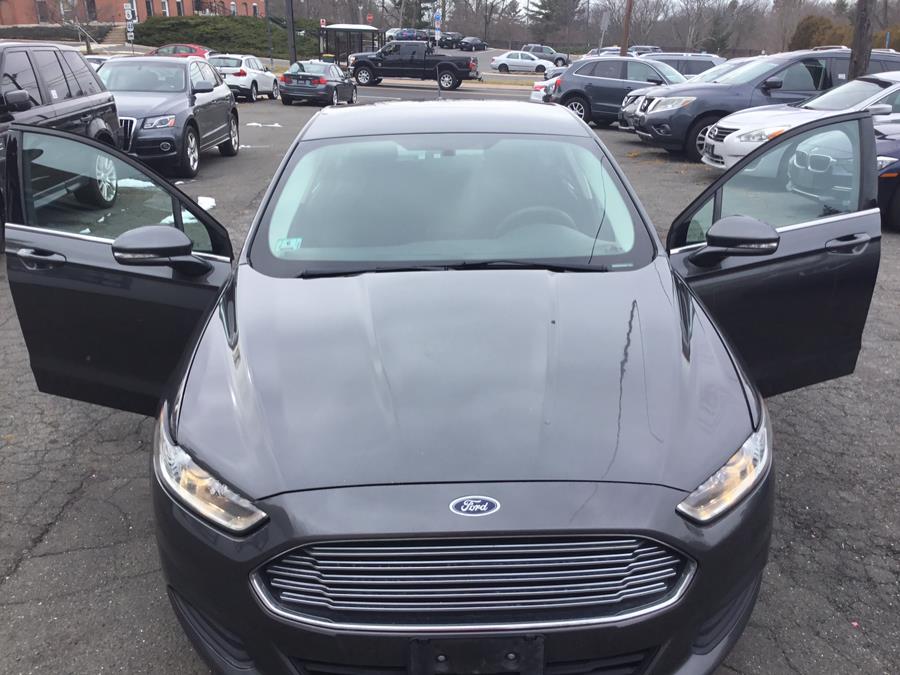 2015 Ford Fusion 4dr Sdn SE FWD, available for sale in Manchester, Connecticut | Liberty Motors. Manchester, Connecticut 2015 Ford Fusion 4dr Sdn SE FWD, available for sale in Manchester, Connecticut | Liberty Motors. Manchester, Connecticut
