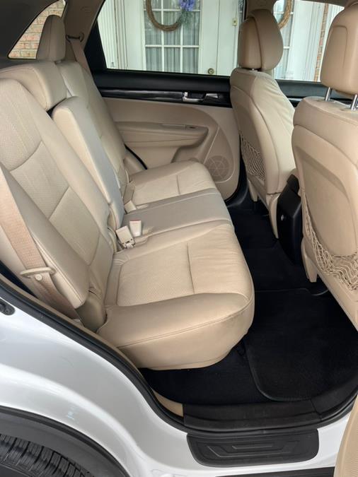 2012 Kia Sorento AWD 4dr V6 LX, available for sale in New Britain, Connecticut | Supreme Automotive. New Britain, Connecticut 2012 Kia Sorento AWD 4dr V6 LX, available for sale in New Britain, Connecticut | Supreme Automotive. New Britain, Connecticut