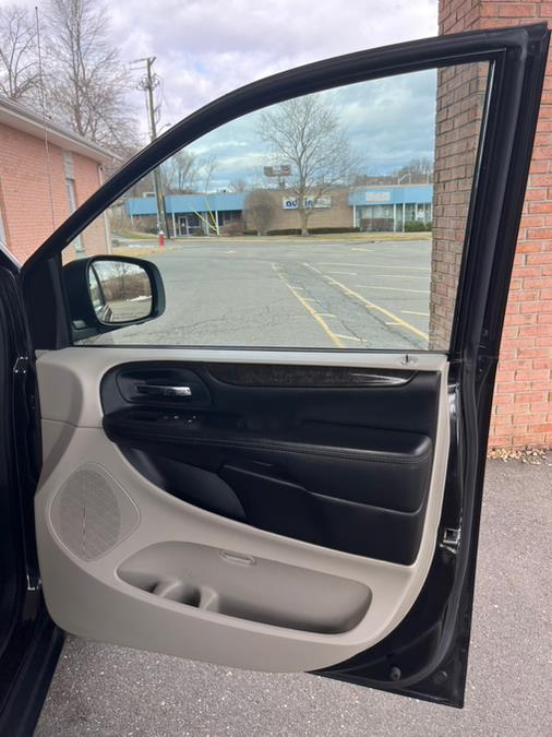 2014 Dodge Grand Caravan 4dr Wgn American Value Pkg, available for sale in New Britain, Connecticut | Supreme Automotive. New Britain, Connecticut 2014 Dodge Grand Caravan 4dr Wgn American Value Pkg, available for sale in New Britain, Connecticut | Supreme Automotive. New Britain, Connecticut