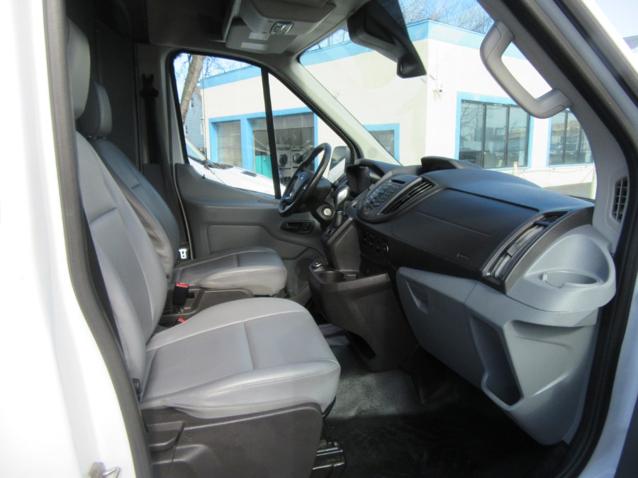 2010 Chevrolet Avalanche 4WD Crew Cab LT, available for sale in Little Ferry, New Jersey | Royalty Auto Sales. Little Ferry, New Jersey 2010 Chevrolet Avalanche 4WD Crew Cab LT, available for sale in Little Ferry, New Jersey | Royalty Auto Sales. Little Ferry, New Jersey