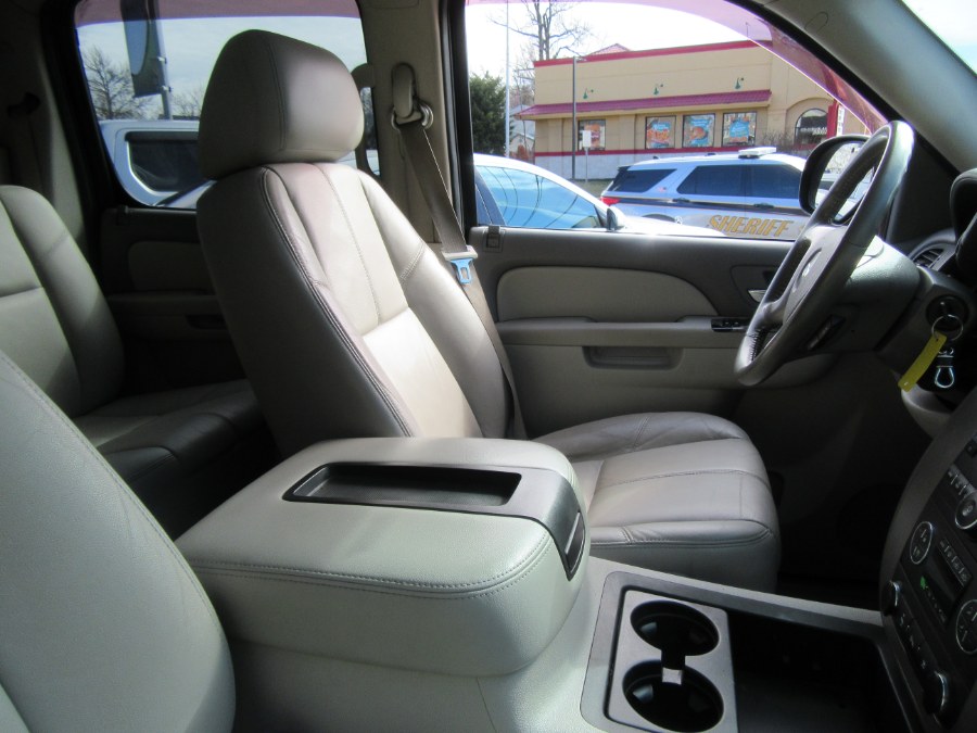 2010 Chevrolet Avalanche 4WD Crew Cab LT, available for sale in Little Ferry, New Jersey | Royalty Auto Sales. Little Ferry, New Jersey 2010 Chevrolet Avalanche 4WD Crew Cab LT, available for sale in Little Ferry, New Jersey | Royalty Auto Sales. Little Ferry, New Jersey
