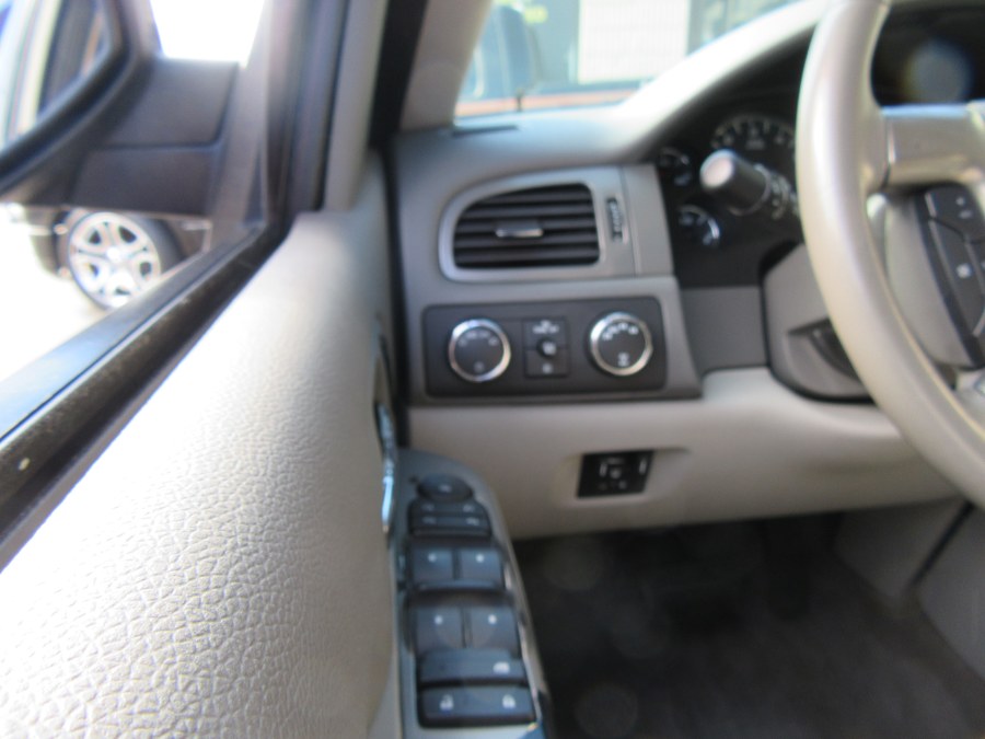 2010 Chevrolet Avalanche 4WD Crew Cab LT, available for sale in Little Ferry, New Jersey | Royalty Auto Sales. Little Ferry, New Jersey 2010 Chevrolet Avalanche 4WD Crew Cab LT, available for sale in Little Ferry, New Jersey | Royalty Auto Sales. Little Ferry, New Jersey