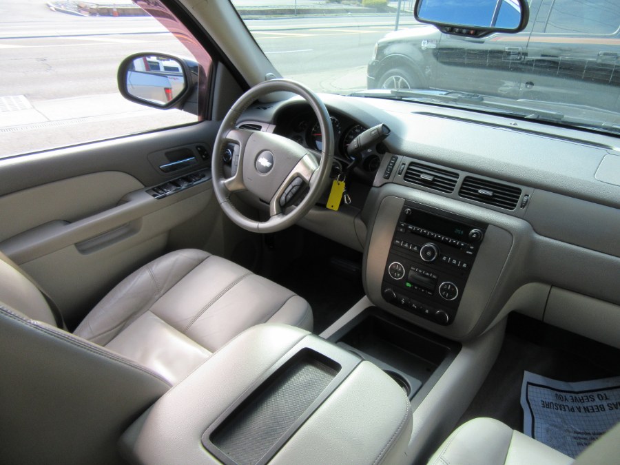 2010 Chevrolet Avalanche 4WD Crew Cab LT, available for sale in Little Ferry, New Jersey | Royalty Auto Sales. Little Ferry, New Jersey 2010 Chevrolet Avalanche 4WD Crew Cab LT, available for sale in Little Ferry, New Jersey | Royalty Auto Sales. Little Ferry, New Jersey