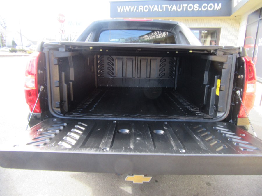 2010 Chevrolet Avalanche 4WD Crew Cab LT, available for sale in Little Ferry, New Jersey | Royalty Auto Sales. Little Ferry, New Jersey 2010 Chevrolet Avalanche 4WD Crew Cab LT, available for sale in Little Ferry, New Jersey | Royalty Auto Sales. Little Ferry, New Jersey