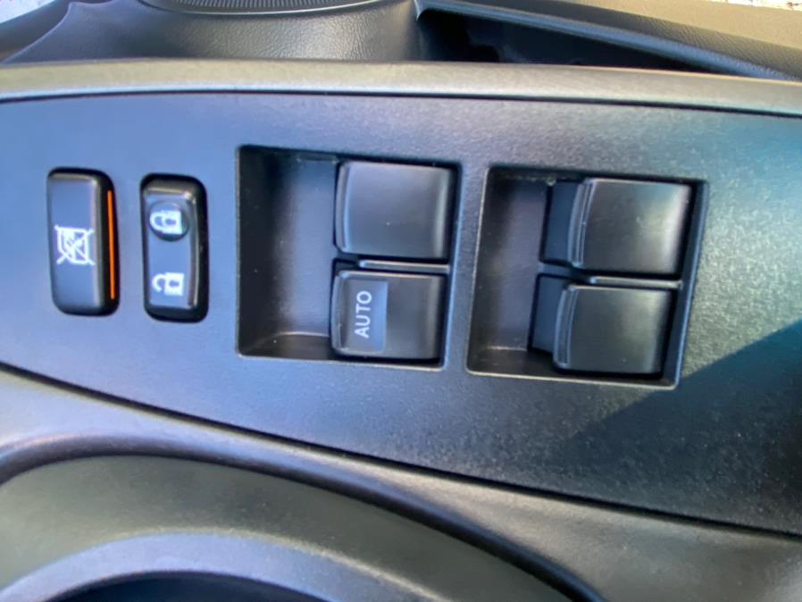 2010 Toyota RAV4 4WD 4dr V6 5-Spd AT (Natl), available for sale in Bridgeport, Connecticut | CT Auto. Bridgeport, Connecticut 2010 Toyota RAV4 4WD 4dr V6 5-Spd AT (Natl), available for sale in Bridgeport, Connecticut | CT Auto. Bridgeport, Connecticut