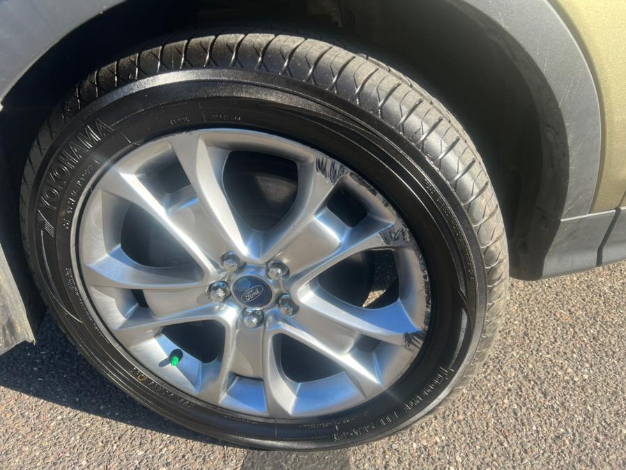 2013 Ford Escape 4WD 4dr SEL, available for sale in Waterbury, Connecticut | Platinum Auto Care. Waterbury, Connecticut 2013 Ford Escape 4WD 4dr SEL, available for sale in Waterbury, Connecticut | Platinum Auto Care. Waterbury, Connecticut