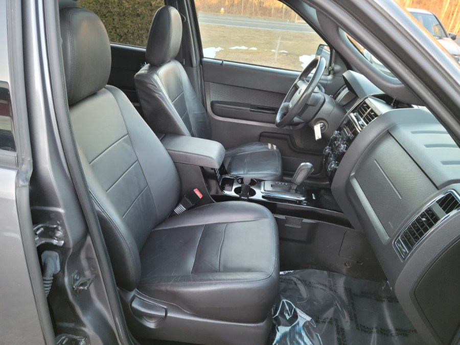 2011 Ford Escape 4WD 4dr Limited Leather & Sunroof, available for sale in East Windsor, Connecticut | Toro Auto. East Windsor, Connecticut 2011 Ford Escape 4WD 4dr Limited Leather & Sunroof, available for sale in East Windsor, Connecticut | Toro Auto. East Windsor, Connecticut