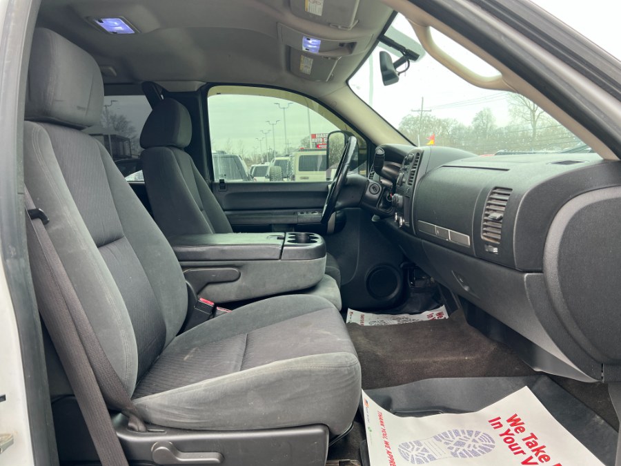 2009 Chevrolet Silverado 3500HD 4WD Ext Cab 157.5" SRW LT, available for sale in Ortonville, Michigan | Marsh Auto Sales LLC. Ortonville, Michigan 2009 Chevrolet Silverado 3500HD 4WD Ext Cab 157.5" SRW LT, available for sale in Ortonville, Michigan | Marsh Auto Sales LLC. Ortonville, Michigan