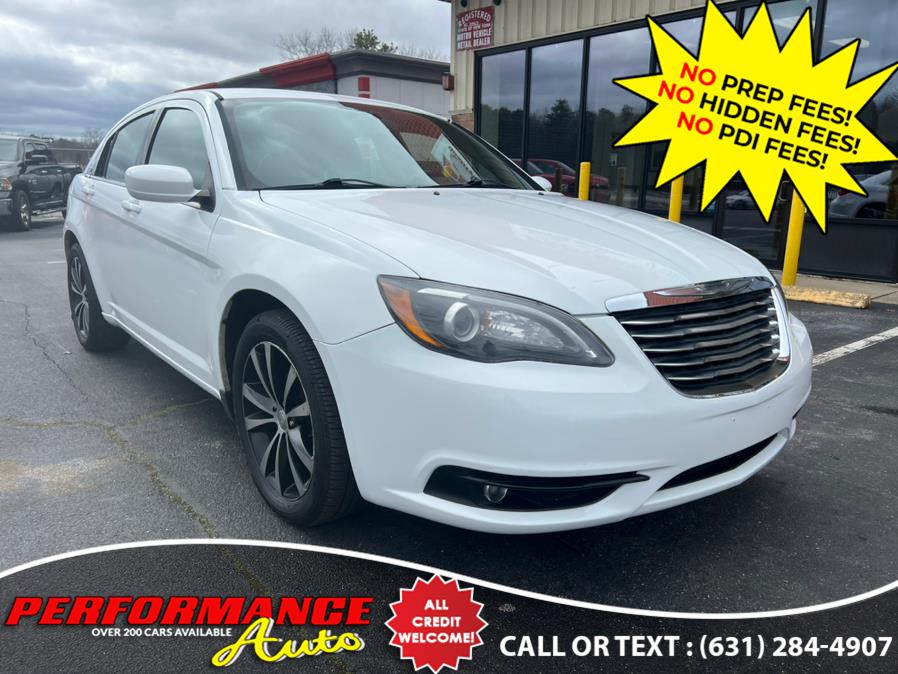2014 Chrysler 200 4dr Sdn Limited, available for sale in Bohemia, New York | Performance Auto Inc. Bohemia, New York