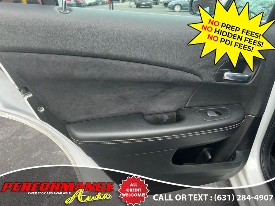 2014 Chrysler 200 4dr Sdn Limited, available for sale in Bohemia, New York | Performance Auto Inc. Bohemia, New York 2014 Chrysler 200 4dr Sdn Limited, available for sale in Bohemia, New York | Performance Auto Inc. Bohemia, New York