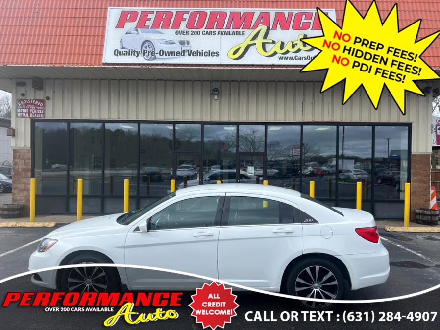 2014 Chrysler 200 4dr Sdn Limited, available for sale in Bohemia, New York | Performance Auto Inc. Bohemia, New York 2014 Chrysler 200 4dr Sdn Limited, available for sale in Bohemia, New York | Performance Auto Inc. Bohemia, New York