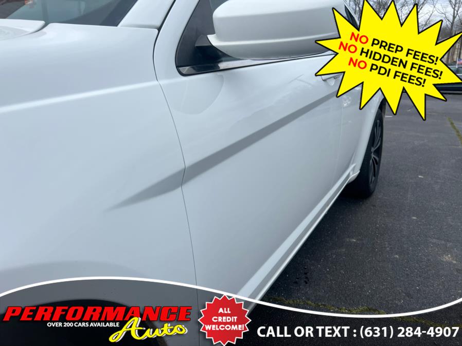 2014 Chrysler 200 4dr Sdn Limited, available for sale in Bohemia, New York | Performance Auto Inc. Bohemia, New York 2014 Chrysler 200 4dr Sdn Limited, available for sale in Bohemia, New York | Performance Auto Inc. Bohemia, New York