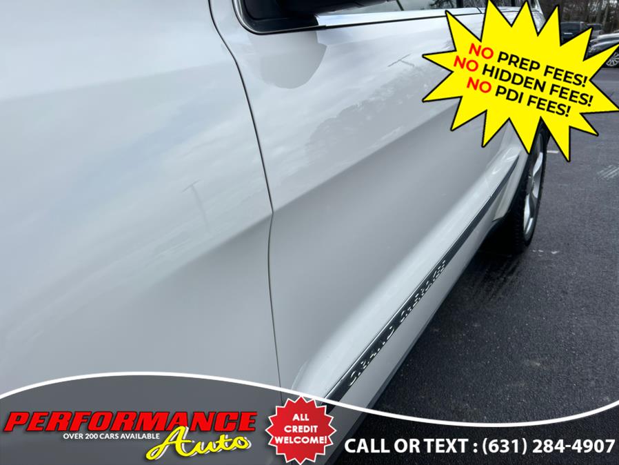 2011 Jeep Grand Cherokee 4WD 4dr Overland, available for sale in Bohemia, New York | Performance Auto Inc. Bohemia, New York 2011 Jeep Grand Cherokee 4WD 4dr Overland, available for sale in Bohemia, New York | Performance Auto Inc. Bohemia, New York