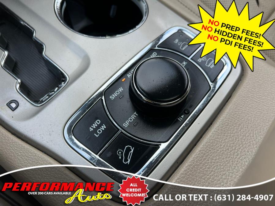 2011 Jeep Grand Cherokee 4WD 4dr Overland, available for sale in Bohemia, New York | Performance Auto Inc. Bohemia, New York 2011 Jeep Grand Cherokee 4WD 4dr Overland, available for sale in Bohemia, New York | Performance Auto Inc. Bohemia, New York