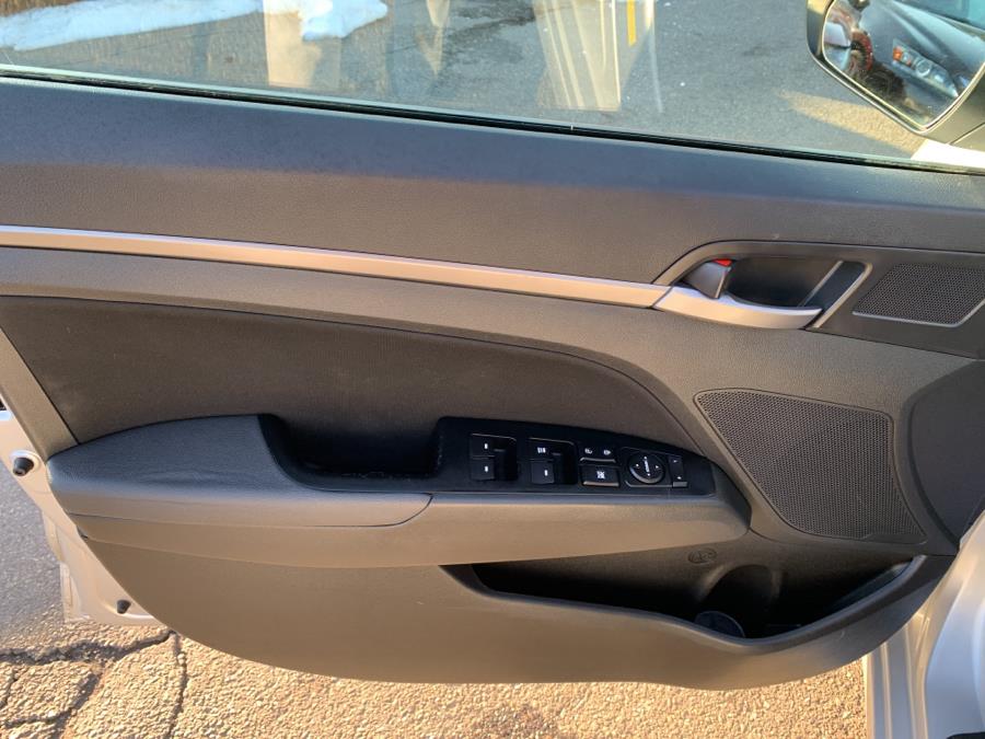 2018 Hyundai Elantra SEL 2.0L Auto (Alabama), available for sale in Springfield, Massachusetts | Absolute Motors Inc. Springfield, Massachusetts 2018 Hyundai Elantra SEL 2.0L Auto (Alabama), available for sale in Springfield, Massachusetts | Absolute Motors Inc. Springfield, Massachusetts