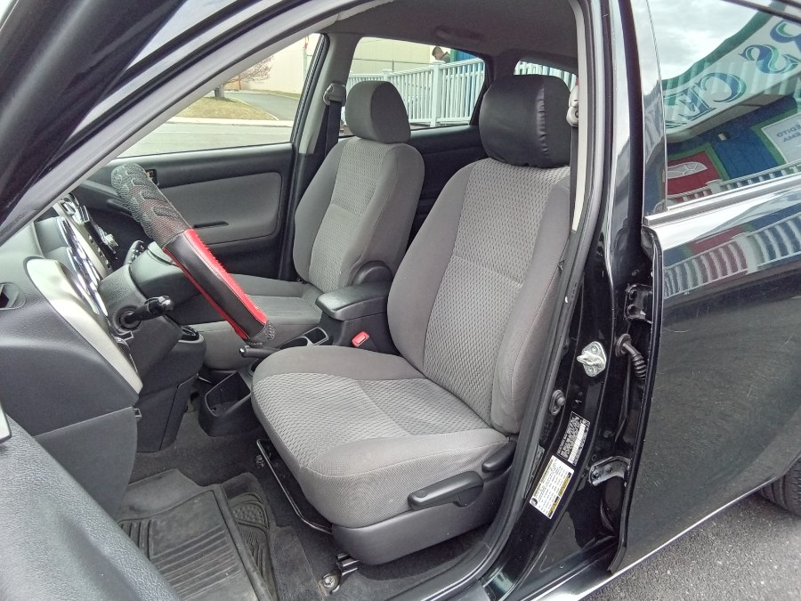 2007 Toyota Matrix 5dr Wgn Auto XR (SE), available for sale in Irvington, New Jersey | NJ Used Cars Center. Irvington, New Jersey 2007 Toyota Matrix 5dr Wgn Auto XR (SE), available for sale in Irvington, New Jersey | NJ Used Cars Center. Irvington, New Jersey