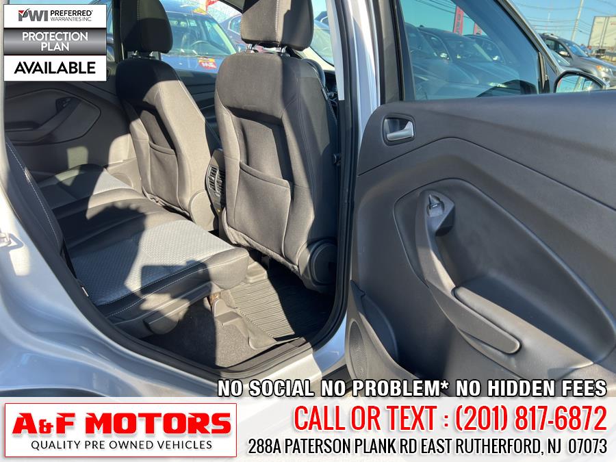 2017 Ford Escape SE 4WD, available for sale in East Rutherford, New Jersey | A&F Motors LLC. East Rutherford, New Jersey 2017 Ford Escape SE 4WD, available for sale in East Rutherford, New Jersey | A&F Motors LLC. East Rutherford, New Jersey