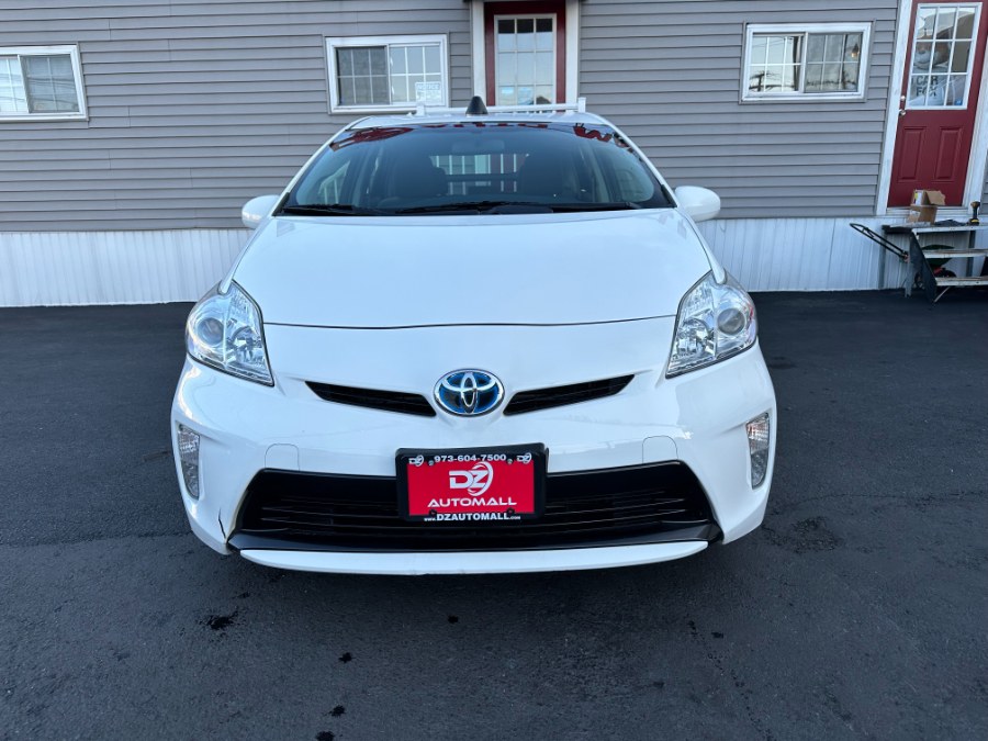 2015 Toyota Prius 5dr HB Two (Natl), available for sale in Paterson, New Jersey | DZ Automall. Paterson, New Jersey