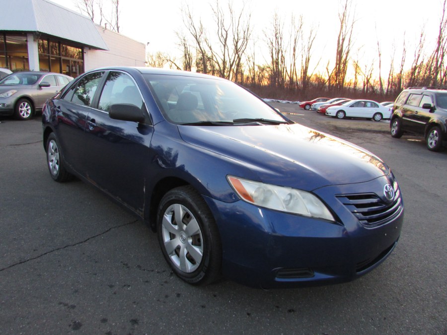 2007 Toyota Camry 4dr Sdn I4 Auto LE (Natl), available for sale in East Windsor, Connecticut | United Auto Sales of E Windsor, Inc. East Windsor, Connecticut 2007 Toyota Camry 4dr Sdn I4 Auto LE (Natl), available for sale in East Windsor, Connecticut | United Auto Sales of E Windsor, Inc. East Windsor, Connecticut