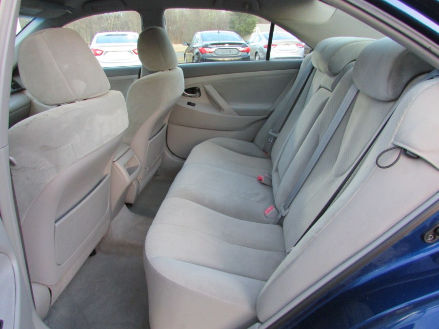2007 Toyota Camry 4dr Sdn I4 Auto LE (Natl), available for sale in East Windsor, Connecticut | United Auto Sales of E Windsor, Inc. East Windsor, Connecticut 2007 Toyota Camry 4dr Sdn I4 Auto LE (Natl), available for sale in East Windsor, Connecticut | United Auto Sales of E Windsor, Inc. East Windsor, Connecticut