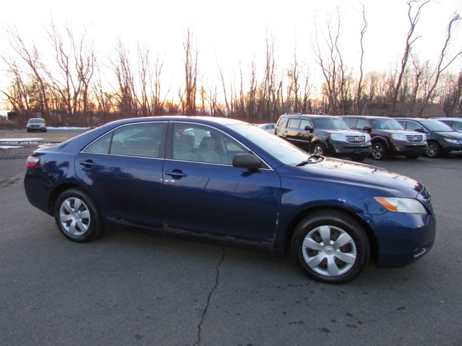2007 Toyota Camry 4dr Sdn I4 Auto LE (Natl), available for sale in East Windsor, Connecticut | United Auto Sales of E Windsor, Inc. East Windsor, Connecticut 2007 Toyota Camry 4dr Sdn I4 Auto LE (Natl), available for sale in East Windsor, Connecticut | United Auto Sales of E Windsor, Inc. East Windsor, Connecticut