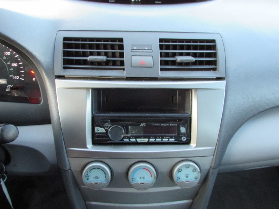 2007 Toyota Camry 4dr Sdn I4 Auto LE (Natl), available for sale in East Windsor, Connecticut | United Auto Sales of E Windsor, Inc. East Windsor, Connecticut 2007 Toyota Camry 4dr Sdn I4 Auto LE (Natl), available for sale in East Windsor, Connecticut | United Auto Sales of E Windsor, Inc. East Windsor, Connecticut
