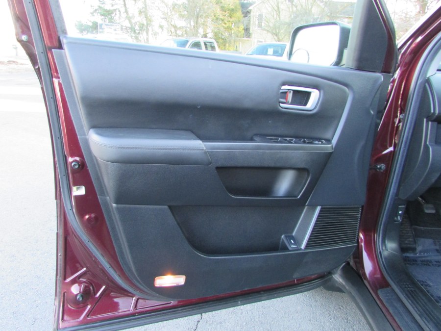 2012 Honda Pilot 4WD 4dr EX-L, available for sale in East Windsor, Connecticut | United Auto Sales of E Windsor, Inc. East Windsor, Connecticut 2012 Honda Pilot 4WD 4dr EX-L, available for sale in East Windsor, Connecticut | United Auto Sales of E Windsor, Inc. East Windsor, Connecticut