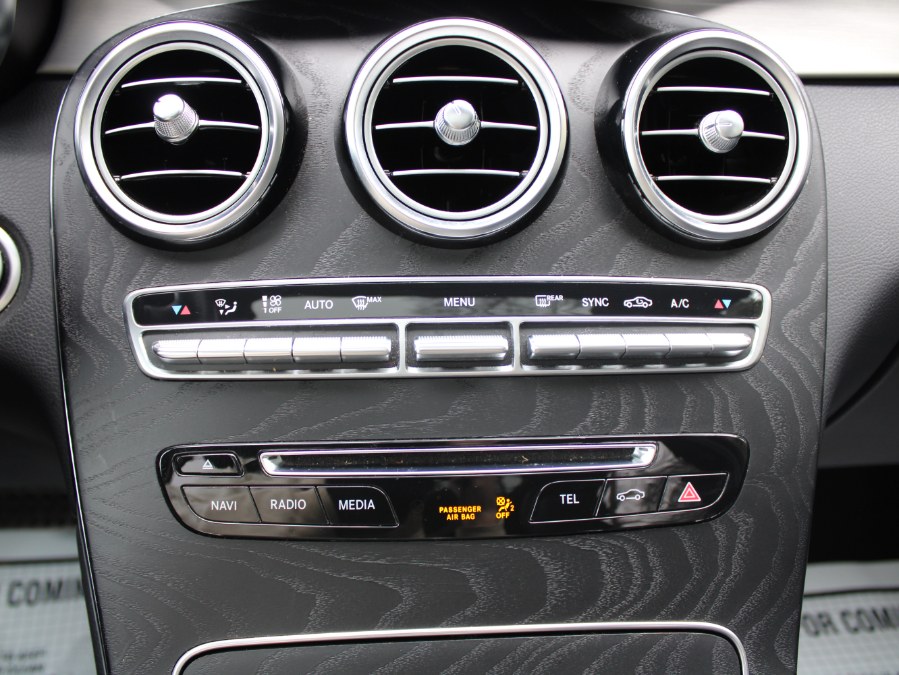 2019 Mercedes-benz Glc GLC 300, available for sale in Great Neck, New York | Auto Expo Ent Inc.. Great Neck, New York 2019 Mercedes-benz Glc GLC 300, available for sale in Great Neck, New York | Auto Expo Ent Inc.. Great Neck, New York