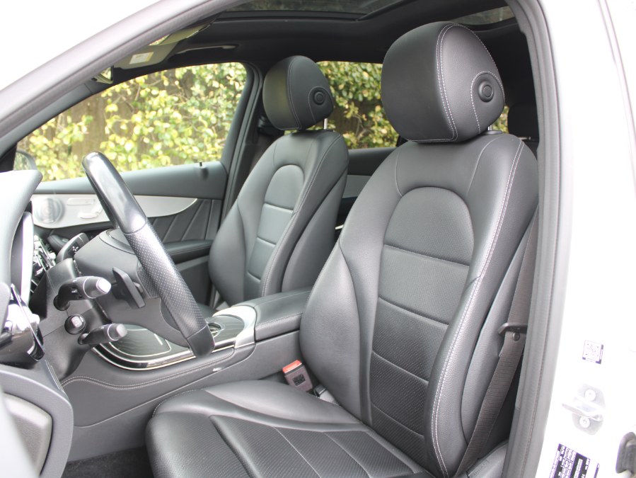 2019 Mercedes-benz Glc GLC 300, available for sale in Great Neck, New York | Auto Expo Ent Inc.. Great Neck, New York 2019 Mercedes-benz Glc GLC 300, available for sale in Great Neck, New York | Auto Expo Ent Inc.. Great Neck, New York