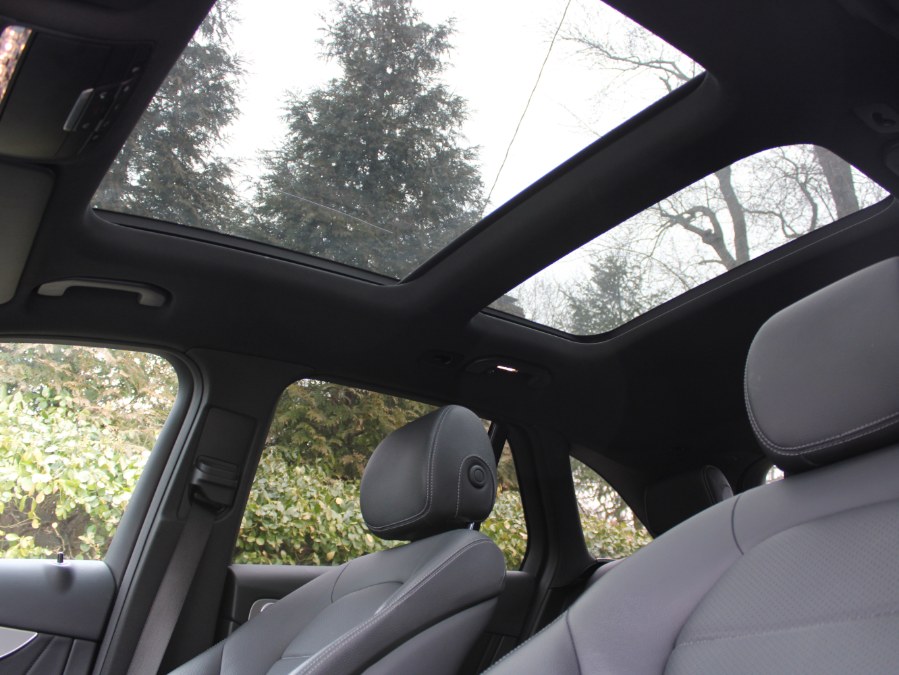 2019 Mercedes-benz Glc GLC 300, available for sale in Great Neck, New York | Auto Expo Ent Inc.. Great Neck, New York 2019 Mercedes-benz Glc GLC 300, available for sale in Great Neck, New York | Auto Expo Ent Inc.. Great Neck, New York