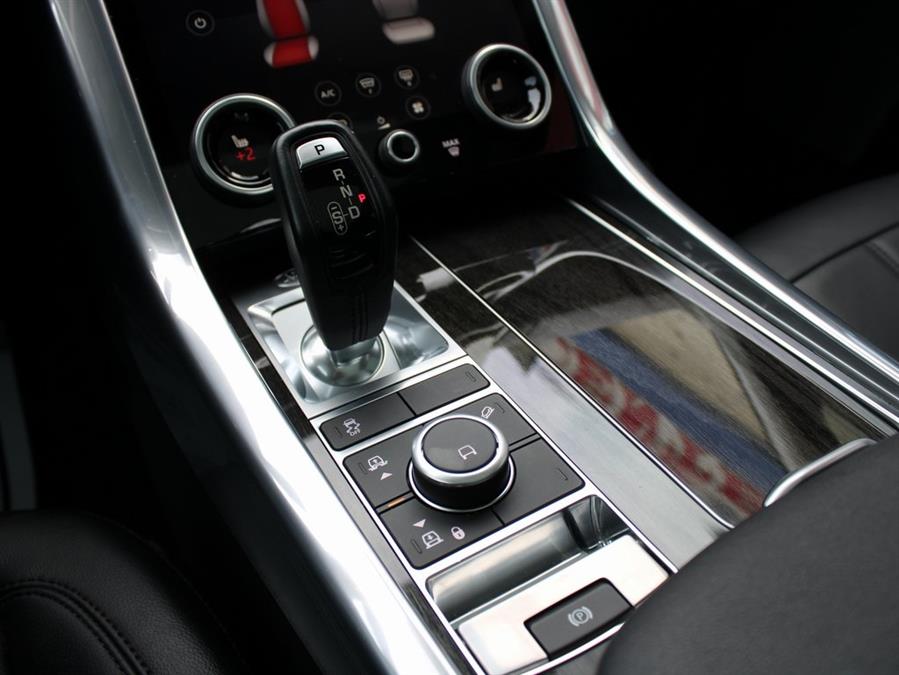 2018 Land Rover Range Rover Sport SE, available for sale in Great Neck, New York | Auto Expo Ent Inc.. Great Neck, New York 2018 Land Rover Range Rover Sport SE, available for sale in Great Neck, New York | Auto Expo Ent Inc.. Great Neck, New York