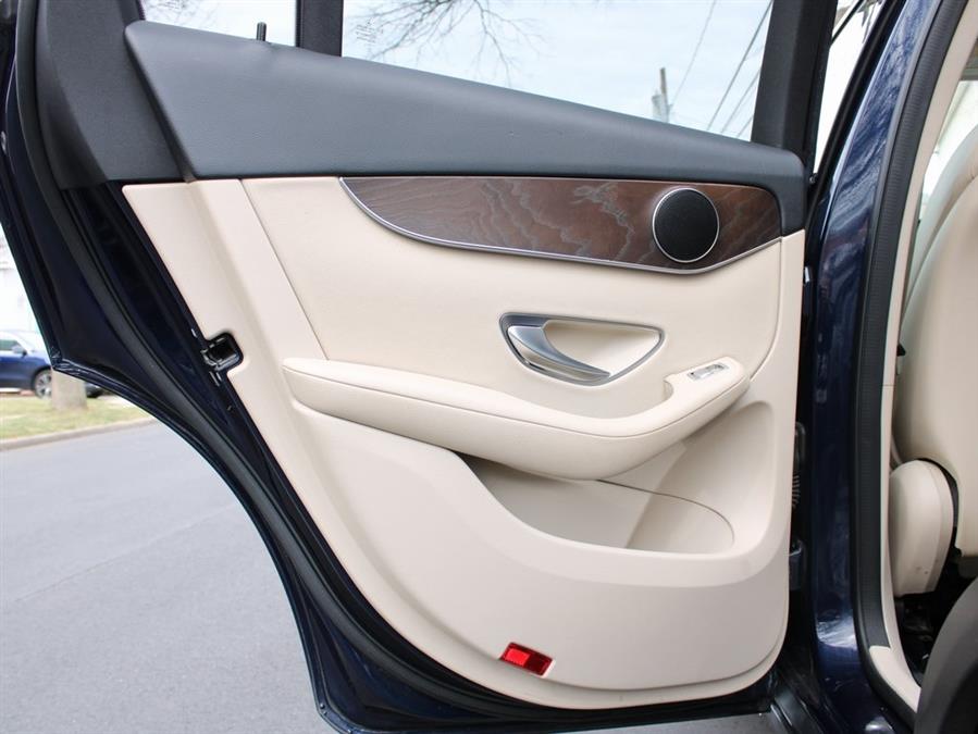 2019 Mercedes-benz Glc GLC 300, available for sale in Great Neck, New York | Auto Expo Ent Inc.. Great Neck, New York 2019 Mercedes-benz Glc GLC 300, available for sale in Great Neck, New York | Auto Expo Ent Inc.. Great Neck, New York