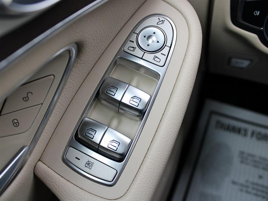 2019 Mercedes-benz Glc GLC 300, available for sale in Great Neck, New York | Auto Expo Ent Inc.. Great Neck, New York 2019 Mercedes-benz Glc GLC 300, available for sale in Great Neck, New York | Auto Expo Ent Inc.. Great Neck, New York