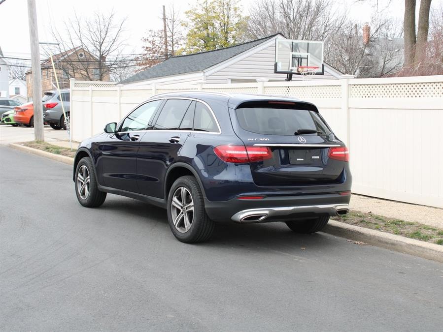 2019 Mercedes-benz Glc GLC 300, available for sale in Great Neck, New York | Auto Expo Ent Inc.. Great Neck, New York 2019 Mercedes-benz Glc GLC 300, available for sale in Great Neck, New York | Auto Expo Ent Inc.. Great Neck, New York