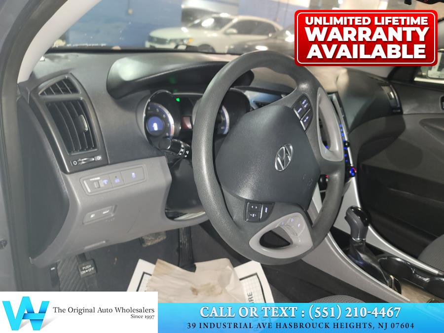 2013 Hyundai Sonata 4dr Sdn 2.4L Auto GLS, available for sale in Hasbrouck Heights, New Jersey | AW Auto & Truck Wholesalers, Inc. Hasbrouck Heights, New Jersey 2013 Hyundai Sonata 4dr Sdn 2.4L Auto GLS, available for sale in Hasbrouck Heights, New Jersey | AW Auto & Truck Wholesalers, Inc. Hasbrouck Heights, New Jersey