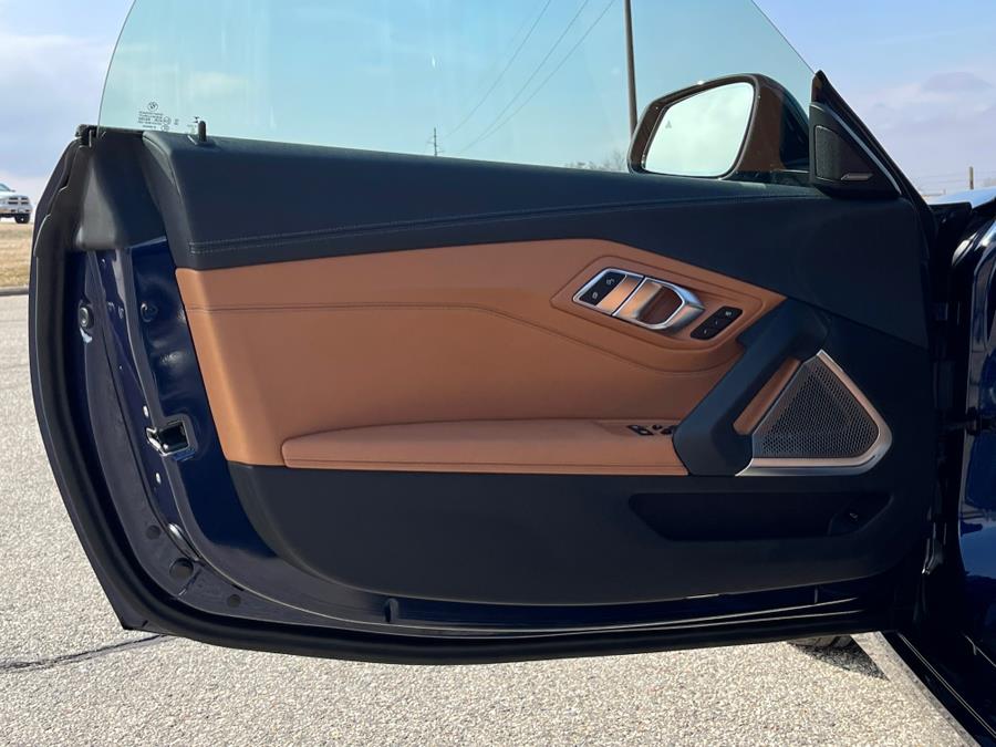 2020 BMW Z4 sDrive30i Roadster, available for sale in Darien, Wisconsin | Geneva Motor Cars. Darien, Wisconsin 2020 BMW Z4 sDrive30i Roadster, available for sale in Darien, Wisconsin | Geneva Motor Cars. Darien, Wisconsin