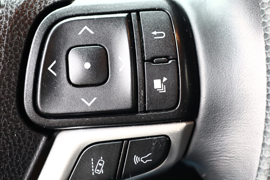 2019 Toyota Highlander SE V6 AWD (Natl), available for sale in Jamaica, New York | Hillside Auto Mall Inc.. Jamaica, New York 2019 Toyota Highlander SE V6 AWD (Natl), available for sale in Jamaica, New York | Hillside Auto Mall Inc.. Jamaica, New York