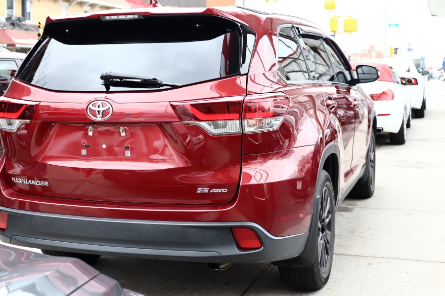2019 Toyota Highlander SE V6 AWD (Natl), available for sale in Jamaica, New York | Hillside Auto Mall Inc.. Jamaica, New York 2019 Toyota Highlander SE V6 AWD (Natl), available for sale in Jamaica, New York | Hillside Auto Mall Inc.. Jamaica, New York