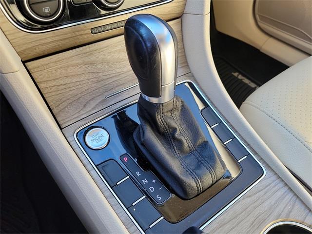 2016 Volkswagen Passat 1.8T SE, available for sale in Stratford, Connecticut | Wiz Leasing Inc. Stratford, Connecticut 2016 Volkswagen Passat 1.8T SE, available for sale in Stratford, Connecticut | Wiz Leasing Inc. Stratford, Connecticut