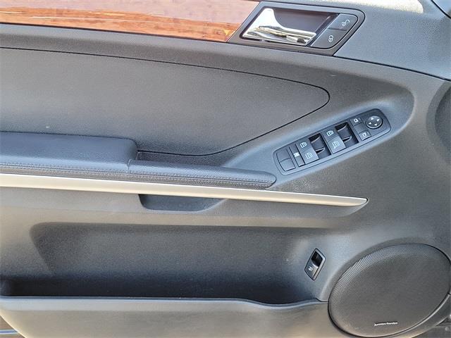 2008 Mercedes-benz M-class ML 350, available for sale in Stratford, Connecticut | Wiz Leasing Inc. Stratford, Connecticut 2008 Mercedes-benz M-class ML 350, available for sale in Stratford, Connecticut | Wiz Leasing Inc. Stratford, Connecticut