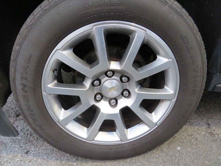 2019 Chevrolet Suburban 4WD 4dr 1500 LT, available for sale in Middle Village, New York | Road Masters II INC. Middle Village, New York 2019 Chevrolet Suburban 4WD 4dr 1500 LT, available for sale in Middle Village, New York | Road Masters II INC. Middle Village, New York
