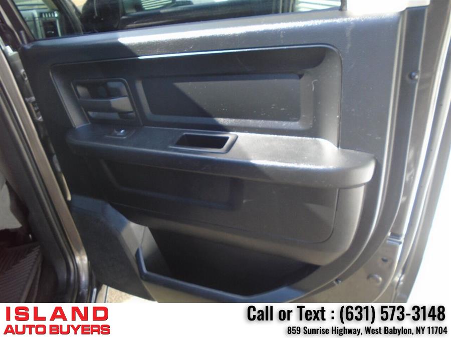 2014 Ram 1500 Express 4x4 4dr Crew Cab 5.5 ft. SB Pickup, available for sale in West Babylon, New York | Island Auto Buyers. West Babylon, New York 2014 Ram 1500 Express 4x4 4dr Crew Cab 5.5 ft. SB Pickup, available for sale in West Babylon, New York | Island Auto Buyers. West Babylon, New York