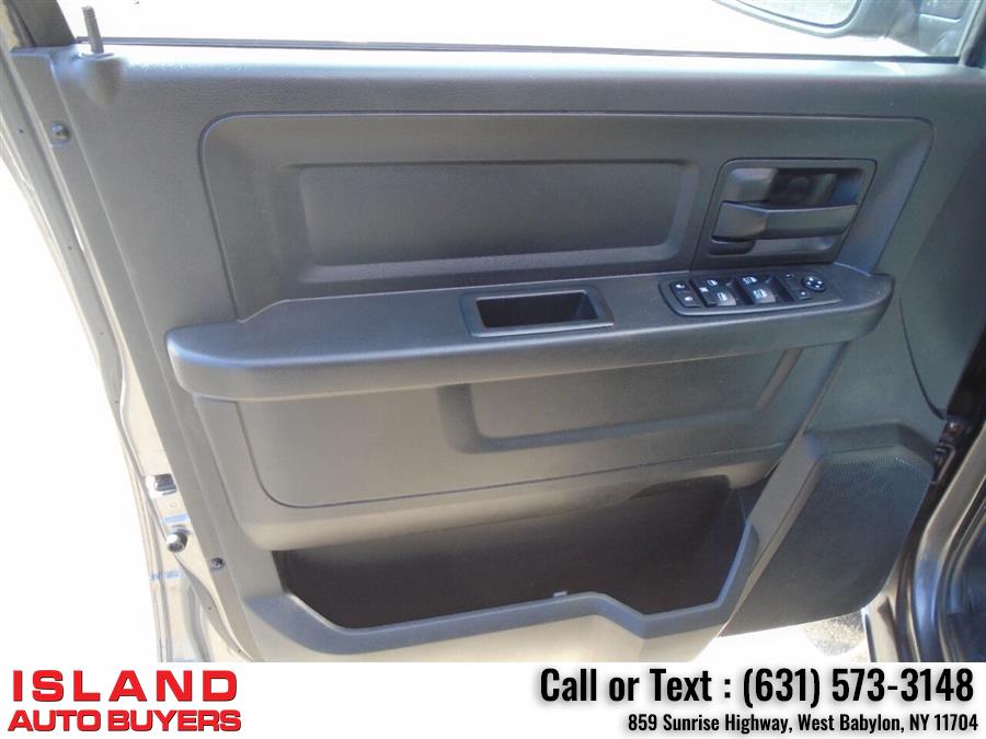 2014 Ram 1500 Express 4x4 4dr Crew Cab 5.5 ft. SB Pickup, available for sale in West Babylon, New York | Island Auto Buyers. West Babylon, New York 2014 Ram 1500 Express 4x4 4dr Crew Cab 5.5 ft. SB Pickup, available for sale in West Babylon, New York | Island Auto Buyers. West Babylon, New York