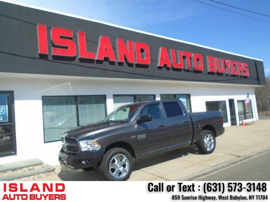 2014 Ram 1500 Express 4x4 4dr Crew Cab 5.5 ft. SB Pickup, available for sale in West Babylon, New York | Island Auto Buyers. West Babylon, New York