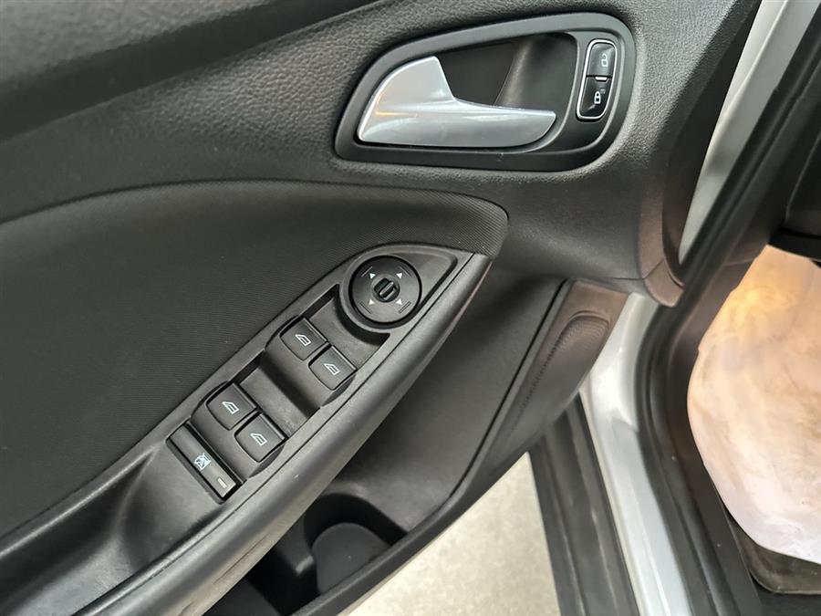 2015 Ford Focus 5dr HB SE, available for sale in Elida, Ohio | Josh's All Under Ten LLC. Elida, Ohio 2015 Ford Focus 5dr HB SE, available for sale in Elida, Ohio | Josh's All Under Ten LLC. Elida, Ohio