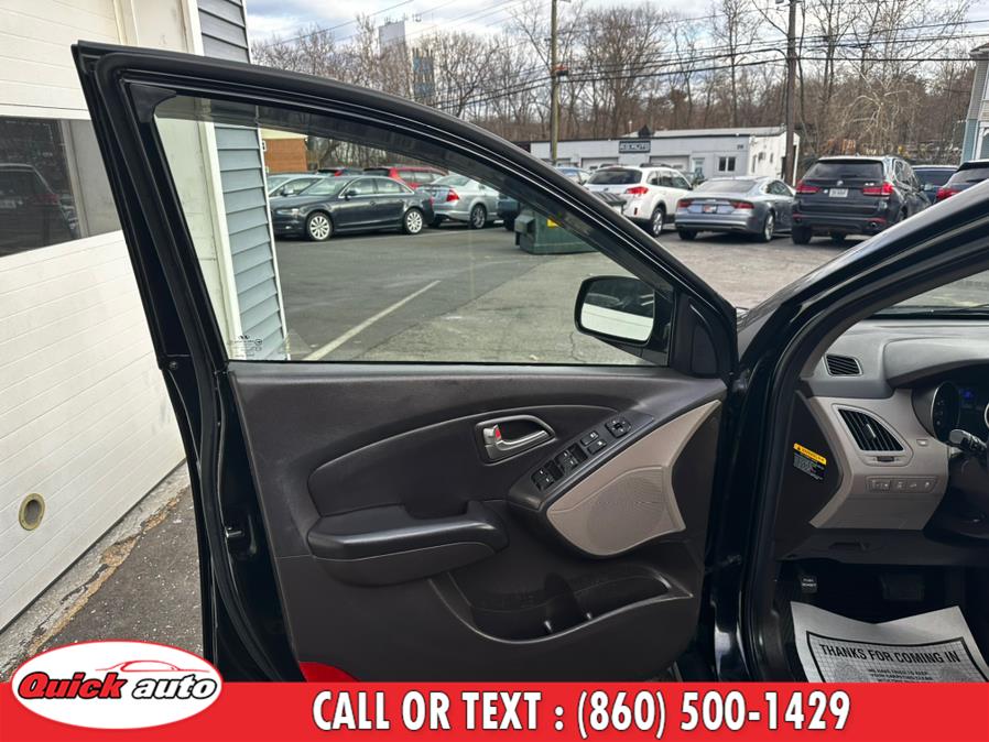 2010 Hyundai Tucson AWD 4dr I4 Auto Limited, available for sale in Bristol, Connecticut | Quick Auto LLC. Bristol, Connecticut 2010 Hyundai Tucson AWD 4dr I4 Auto Limited, available for sale in Bristol, Connecticut | Quick Auto LLC. Bristol, Connecticut