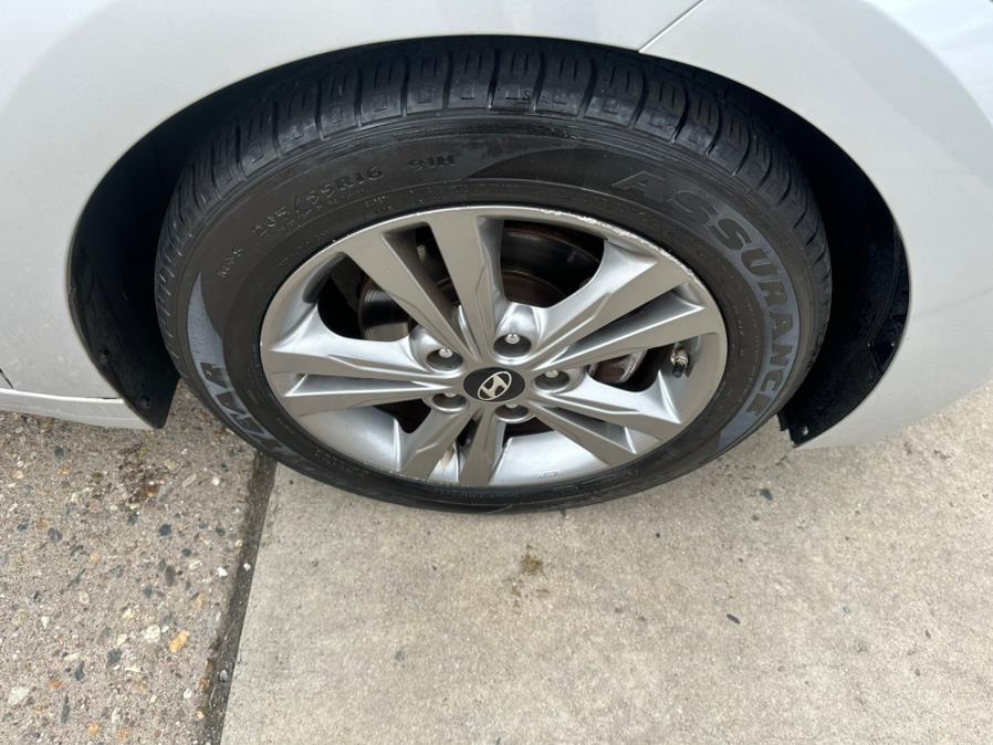 2017 Hyundai Elantra SE 2.0L Auto PZEV (Ulsan) *Ltd Avail*, available for sale in Manchester, Connecticut | Carsonmain LLC. Manchester, Connecticut 2017 Hyundai Elantra SE 2.0L Auto PZEV (Ulsan) *Ltd Avail*, available for sale in Manchester, Connecticut | Carsonmain LLC. Manchester, Connecticut