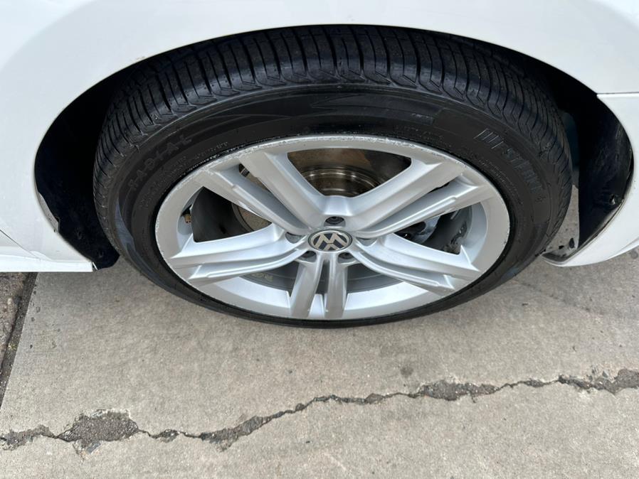 2014 Volkswagen Passat 4dr Sdn 2.0L DSG TDI SE w/Sunroof, available for sale in Manchester, Connecticut | Carsonmain LLC. Manchester, Connecticut 2014 Volkswagen Passat 4dr Sdn 2.0L DSG TDI SE w/Sunroof, available for sale in Manchester, Connecticut | Carsonmain LLC. Manchester, Connecticut