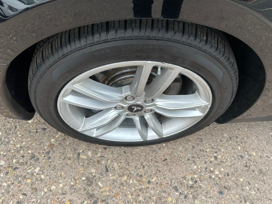2014 Tesla Model S 4dr Sdn 85 kWh Battery, available for sale in Manchester, Connecticut | Carsonmain LLC. Manchester, Connecticut 2014 Tesla Model S 4dr Sdn 85 kWh Battery, available for sale in Manchester, Connecticut | Carsonmain LLC. Manchester, Connecticut