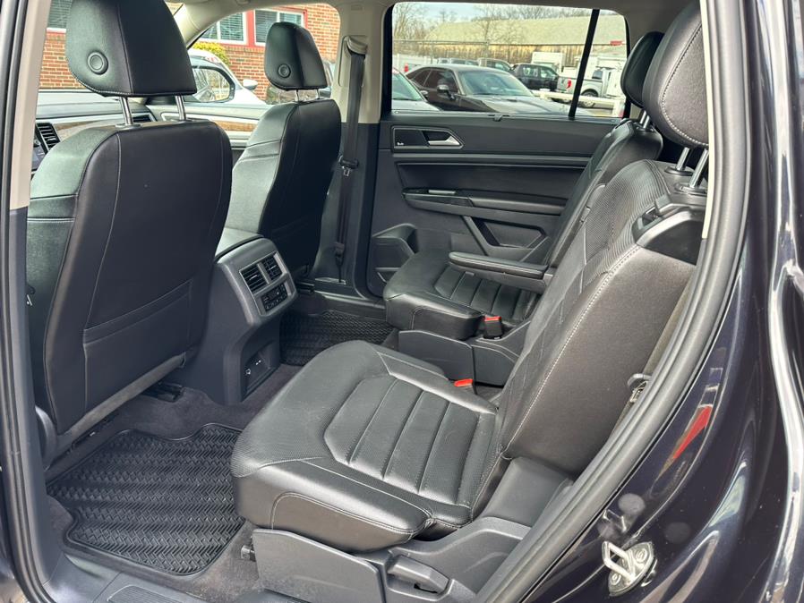 2018 Volkswagen Atlas 3.6L V6 SEL Premium 4MOTION, available for sale in South Windsor, Connecticut | Mike And Tony Auto Sales, Inc. South Windsor, Connecticut 2018 Volkswagen Atlas 3.6L V6 SEL Premium 4MOTION, available for sale in South Windsor, Connecticut | Mike And Tony Auto Sales, Inc. South Windsor, Connecticut
